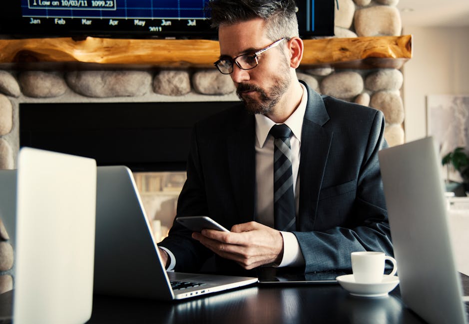 How CRM Software Simplifies Contact Management for Sales Teams